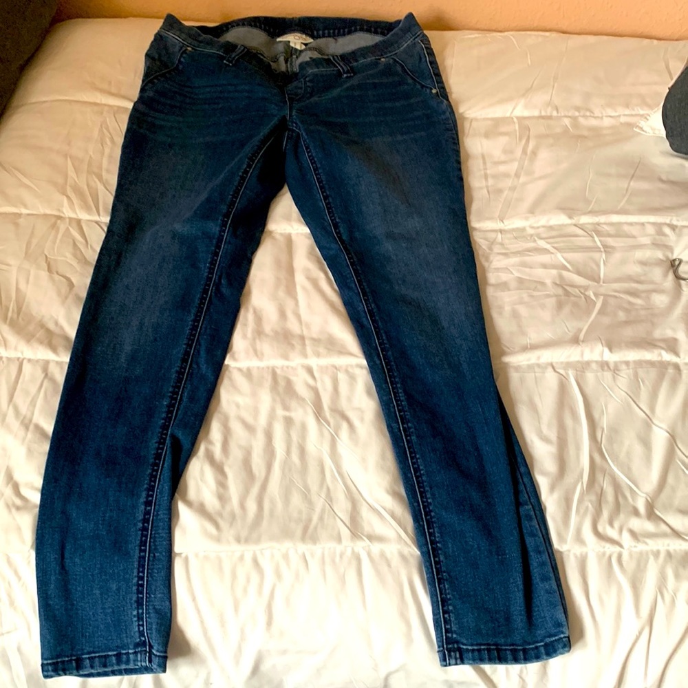 Jessica Simpson maternity jeans size medium